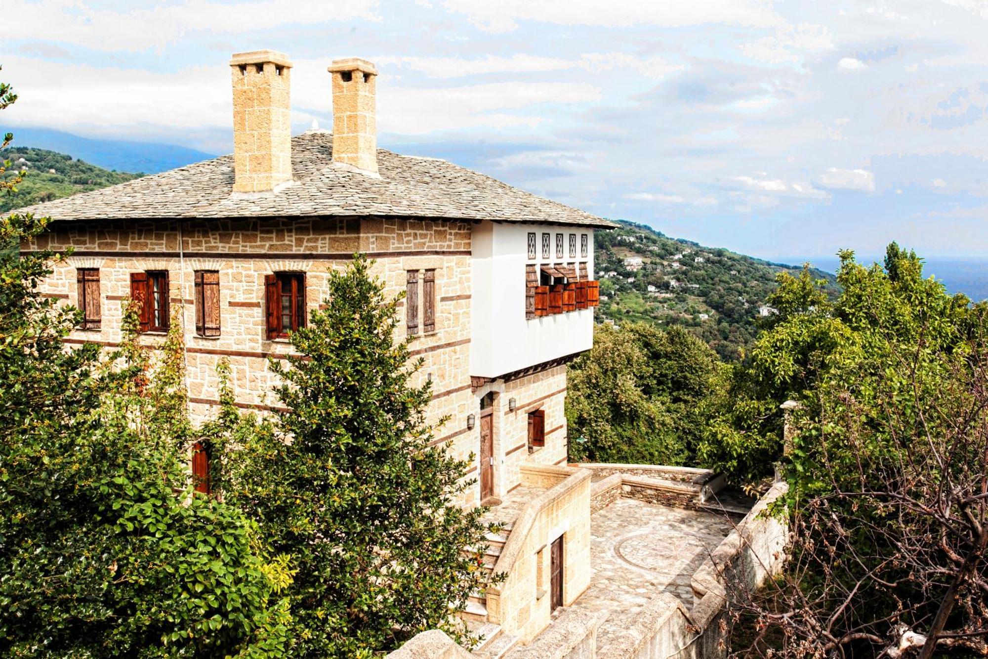 Chateau Cascara Mouresi Exterior photo