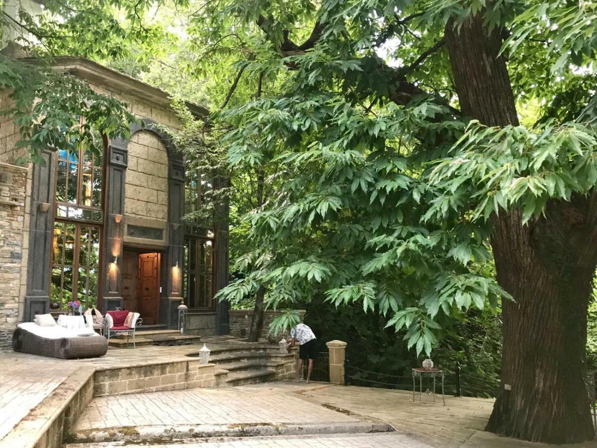 Chateau Cascara Mouresi Exterior photo