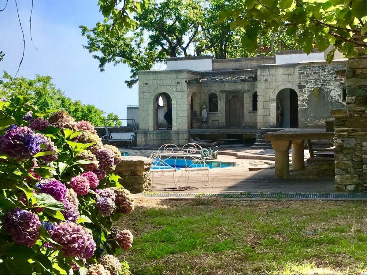 Chateau Cascara Mouresi Exterior photo